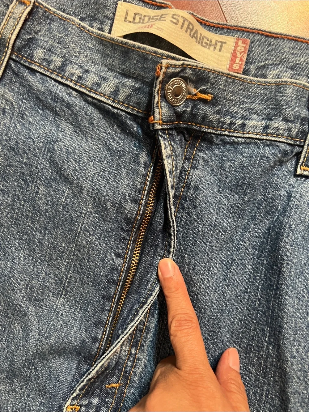 Levi’s Classic Blue Denim Men's Shorts - Loose Straight‎ Fit w42